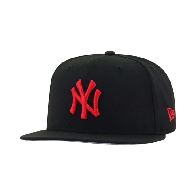 Black Cap, Black / Red