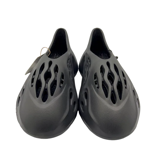 Black Shoes, Black