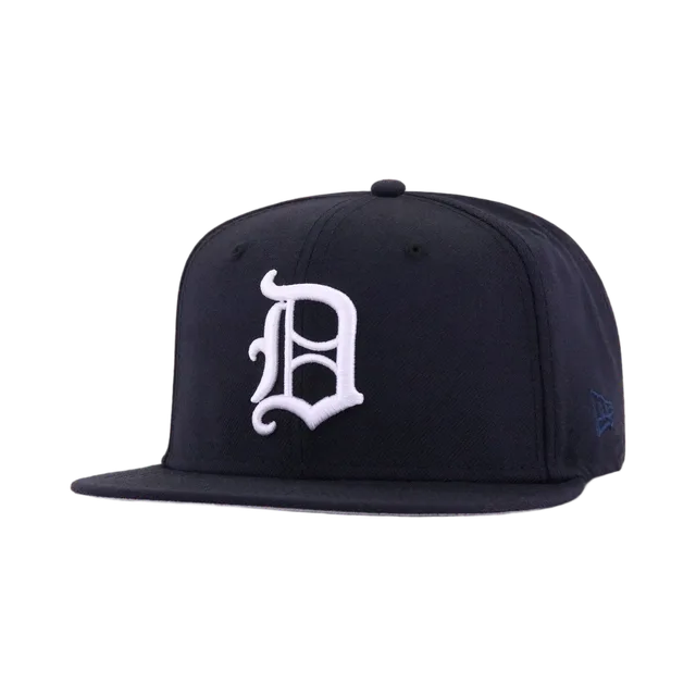 Navy Cap in Navy / White